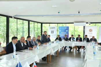 “Azərişıq” ASC KOBİA-nın sahibkarlarla keçirdiyi görüşdə iştirak edib
