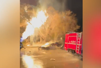 Bakıda yol qəzası zamanı qaz borusu zədələnib, yanğın baş verib - VİDEO