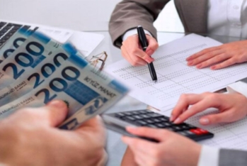 Azərbaycanın dövlət büdcəsinin profisiti 51 %-ə yaxın artıb