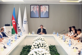 Rektor  BANM-da təhsil almaq istəyən abituriyentlərlə görüşüb