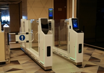 Bakı aeroportunda "Elektron qapı sərhəd nəzarəti sistemi" istifadəyə verilib - FOTOLAR | FED.az