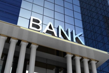 Bank sədri: «Adı reyestrdə «qara siyahı»dadır, başqa bankdan milyonla kredit alır»