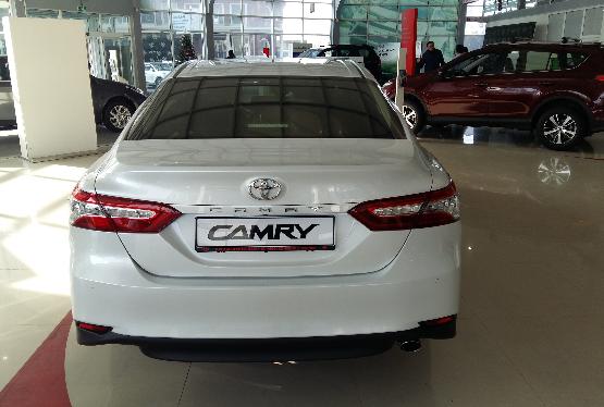 Yeni “Toyota Camry”nin qiyməti: 41 MİN DOLLAR
