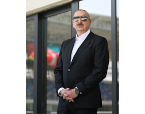 Prezident İlham Əliyev Mehriban Əliyeva Gəncə şəhər stadionunda tikinti işlərinin gedişi ilə tanış olublar - [red]YENİLƏNİB[/red] | FED.az