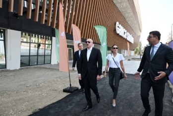 Prezident İlham Əliyev Mehriban Əliyeva Gəncə şəhər stadionunda tikinti işlərinin gedişi ilə tanış olublar - YENİLƏNİB