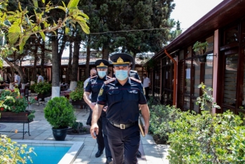 Bakı polisi kafe-restoranlarda - Reyd Keçirdi