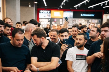 “Kontakt”da “iPhone 18 Pro” seriyasına axın: [red]4-cü il ardıcıl satış rekordu – FOTO[/red] | FED.az