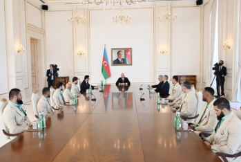 Prezident Paris Olimpiadasında medal qazanmış idmançıları və onların məşqçilərini qəbul edib