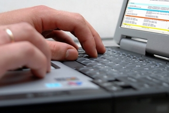 Azərbaycanda rəqəmsal xidmətlər üçün yeni ƏDV qaydası başlandı – $10 min dövriyyə həddi