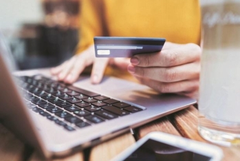 Bank borcu olan müştərinin qohumuna zəng etdi - Cərimələndi