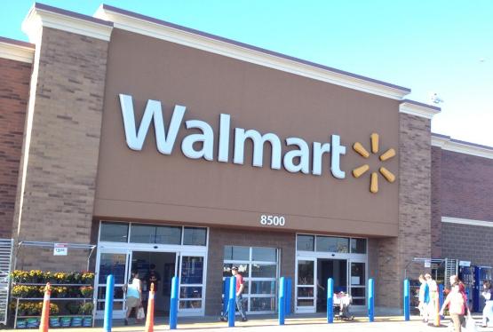 "Walmart" 63 mağazasını bağlayır