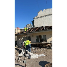 Bakıda "novostroyka"nın damında ev və hovuz tikiblər - SÖKÜLDÜ - FOTOLAR | FED.az