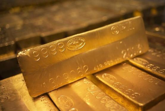 Цены на золото стабильны у четырехмесячных минимумов