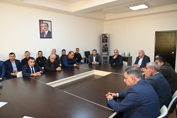 “Azərişığ”ın nümayəndələri Zərdabda fermer və sahibkarlarla görüşüb | FED.az