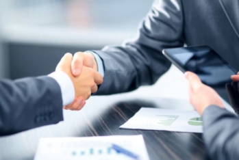 Banklar iri sahibkarlığa verdiyi kreditlər 78 milyon manat artıb