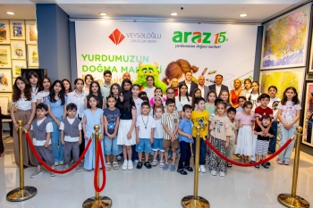 “Araz”ın 15 illiyinə həsr olunan rəsm müsabiqəsinin qalibləri mükafatlandırıldı - [red]FOTOLAR[/red] | FED.az