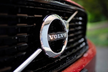 "Volvo Cars" istehsalı - DAYANDIRIR