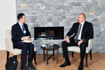 İlham Əliyev Davosda “The Goldman Sachs Group Inc.” şirkətinin qlobal məsələlər üzrə prezidenti ilə - GÖRÜŞÜB