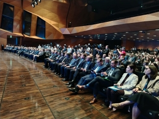 Bakıda İkinci Azərbaycan Beynəlxalq İnvestisiya Forumu keçirilir - FOTOLAR  | FED.az