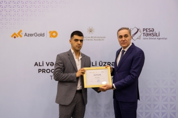“AzerGold”un 5-ci Təqaüd Proqramı müsabiqəsinin qalibləri mükafatlandırılıb - FOTOLAR | FED.az