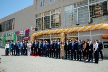 Expressbank eyni gündə - 2 FİLİAL AÇDI -[red] FOTOLAR[/red] | FED.az
