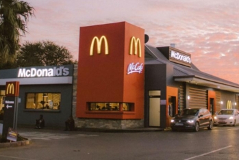 McDonald's ABŞ ofislərini - MÜVƏQQƏTİ BAĞLAYIR