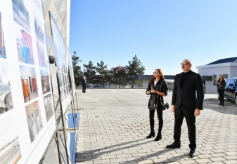 Prezident, xanımı və qızları otelin açılışında - FOTOLAR | FED.az