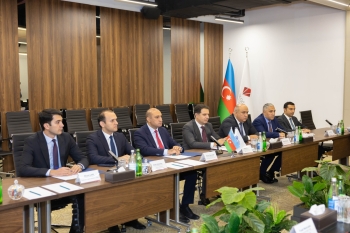 Dövlət Məşğulluq Agentliyinin nümayəndə heyəti Veysəloğlu Şirkətlər Qrupunda olub - [red]FOTOLAR[/red] | FED.az