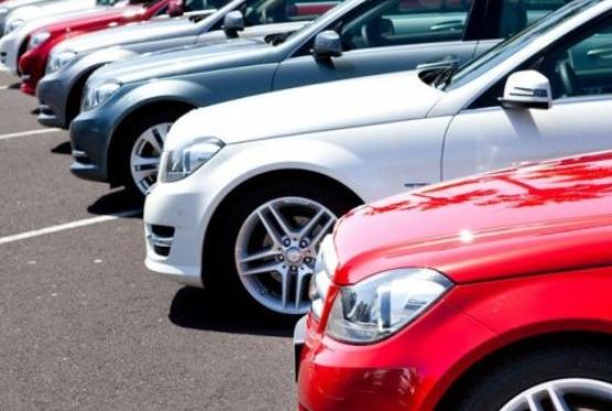 Gürcüstan avtomobil bazarında durğunluq - "Mercedes" 2700 dollar - VİDEO