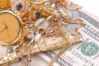 Vətəndaşlar lombardlardan şikayət edir - Yeni qanuna ehtiyac var?