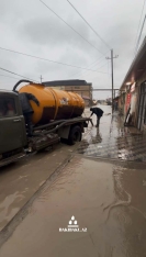 Evi su altında qalan sakinlər - [red]HOTELLƏRƏ YERLƏŞDİRİLİB - FOTOLAR[/red] | FED.az