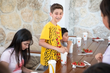 “McDonald’s Azərbaycan” şəhid və qazi ailələrinin övladları üçün yay istirahəti təşkil edib - [red]FOTOLAR[/red] | FED.az