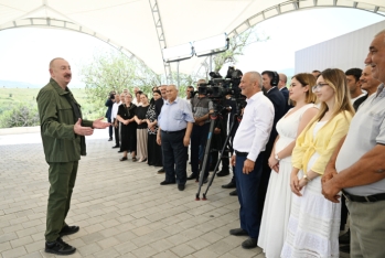 Prezident Xocalının Xanyurdu kəndində olub, kəndə köçən bir qrup sakinlə görüşüb - FOTOLAR - YENİLƏNİB