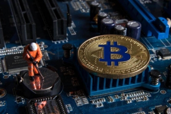 "Bitcoin"in qiyməti 30 min dollardan - AŞAĞI DÜŞÜB