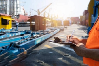 “Nəqliyyat-ekspedisiya fəaliyyəti haqqında” qanun layihəsi qəbul edildi