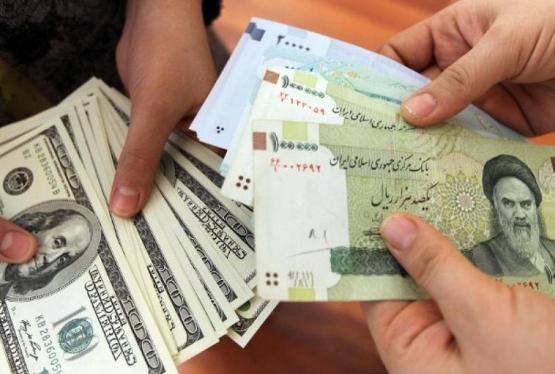 İranda dolların bahalaşmasına qarşı etirazlar keçirilir
