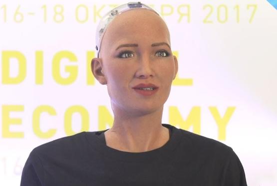 Robot Sophia Bakıya gəlir – VİDEO