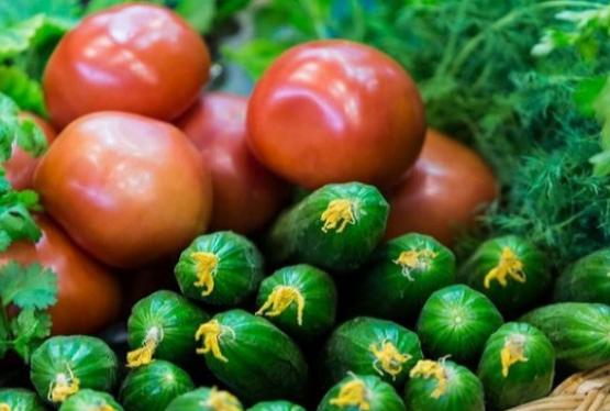 Bazarda pomidor və xiyar bahalaşdı - VİDEO