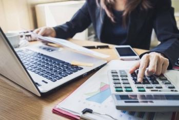 Azərbaycanda maliyyə sektorunda fəaliyyət göstərən sahibkarların 26 %-i qadındır
