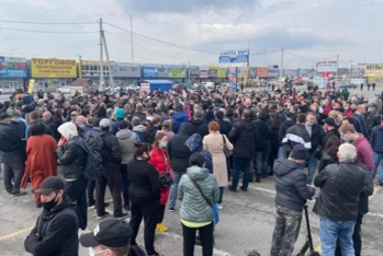 Özü Azərbaycana qaçıb - Bazarlarında Vəziyyət İsə Gərgindir