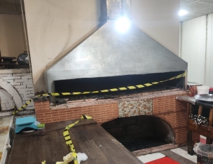 Bu restoranda qida məhsulları döşəmənin üzərində saxlanılırmış... - FOTOLAR | FED.az