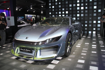 Pekində dünyanın ən böyük avtomobil sərgisi öz işinə başlayıb - FOTOLAR | FED.az