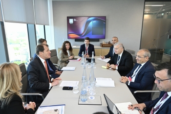 İqtisadiyyat naziri Londonda bir sıra görüşlər keçirib - FOTOLAR | FED.az