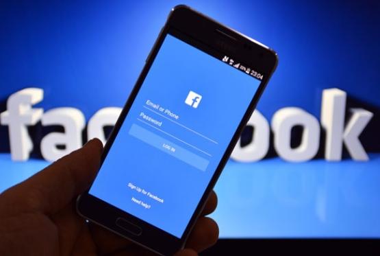 "Facebook" messencerin yeni versiyasını istifadəyə verib 