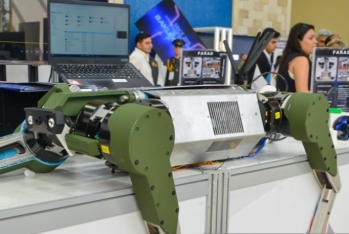 Azərbaycanda istehsal olunan “AİD-2” aparatı ilk dəfə nümayiş olunub - FOTO