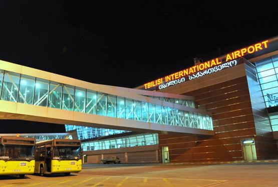 Tbilisi aeroportunda problem yaranıb