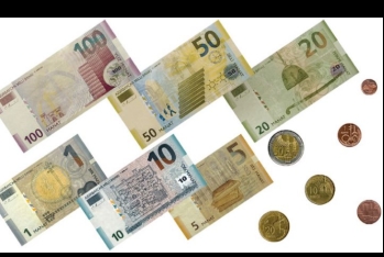 Ötən il dövriyyədə olan kağız və metal pullar 131 milyon manata yaxın artıb