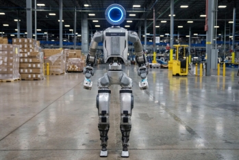 Çinin elektromobil istehsalçıları avtomobil bazarı zəiflədikcə humanoid robotlara yönəlir