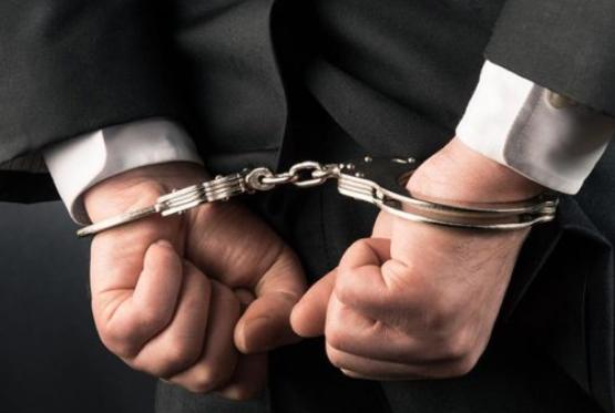 В Азербайджане за незаконные действия арестованы три налоговых инспектора
