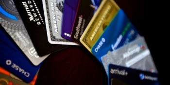 ABŞ-da kredit tarixçəsinin qurulması – İLK KREDİT KARTI NECƏ ALINIR?